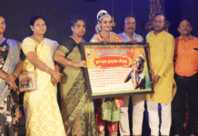 ஒரே மேடையில் அபிநயா சிரோன்மணி மற்றும் நாட்டிய தாரகை பட்டம் பெற்ற செல்வி சுதிக்ஷா